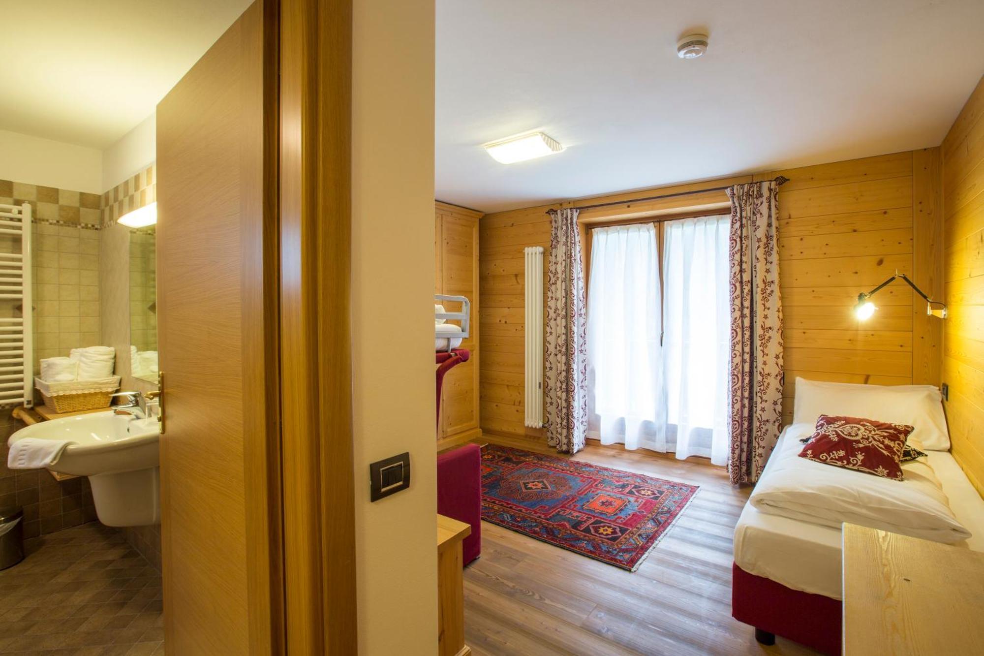 Hotel De Gletscher 格雷索拉特里尼泰 外观 照片