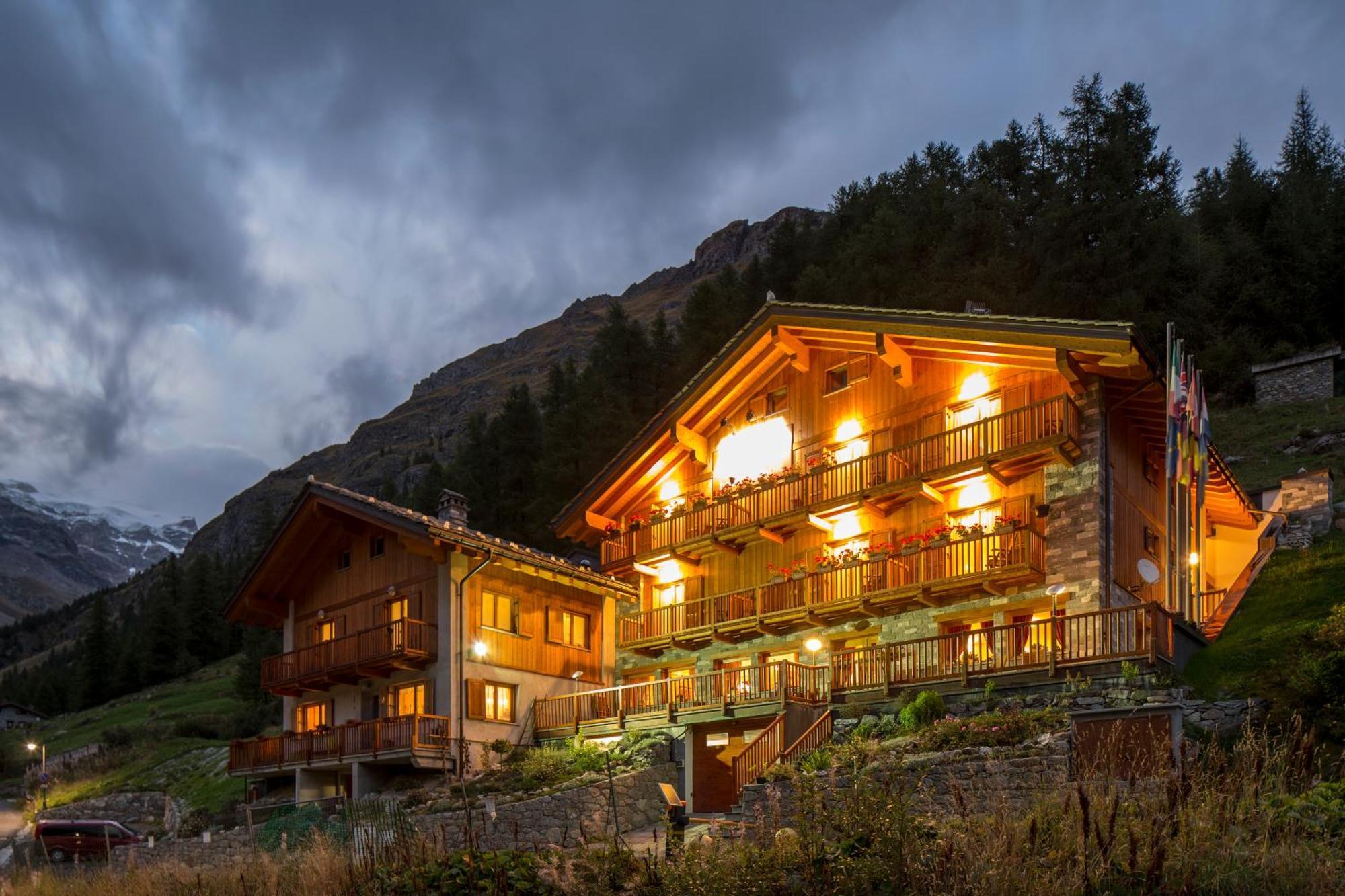 Hotel De Gletscher 格雷索拉特里尼泰 外观 照片